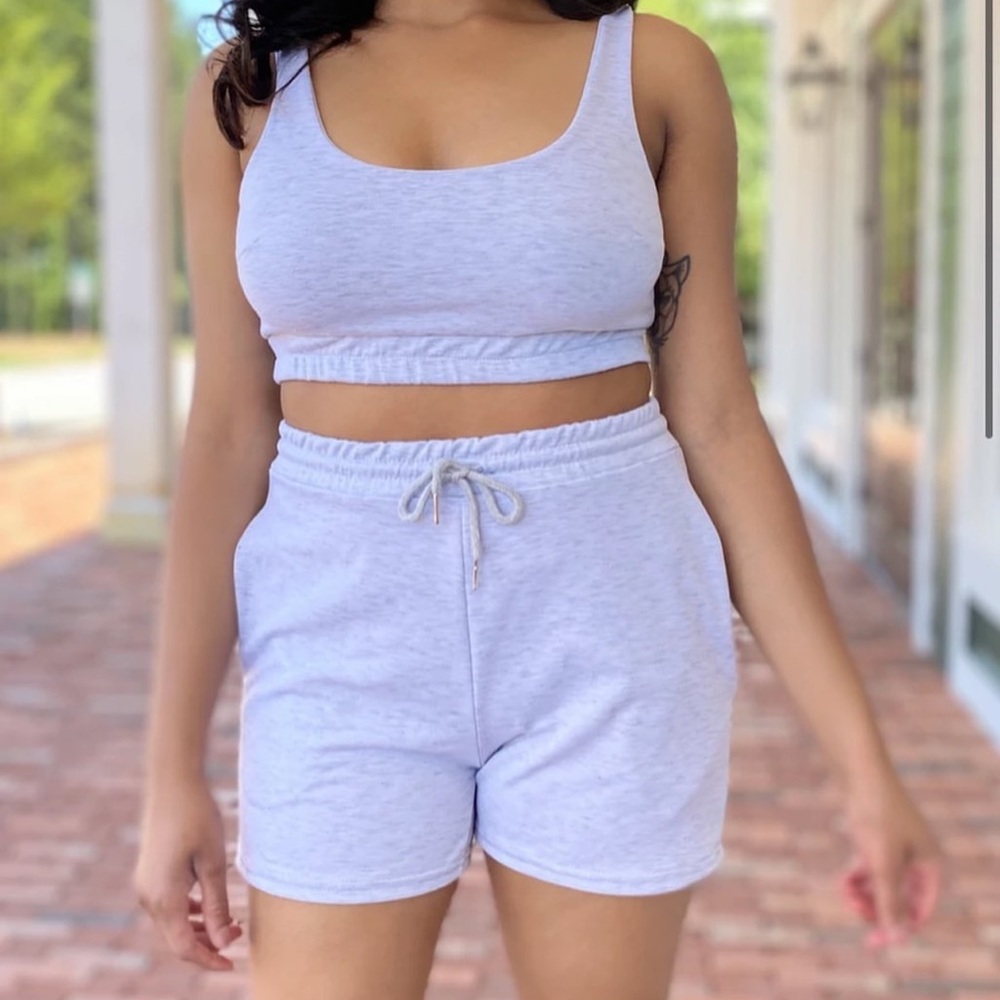 Gray Sports Top 🫶🏾
